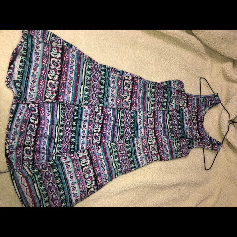 patterned dress with keyhole back
